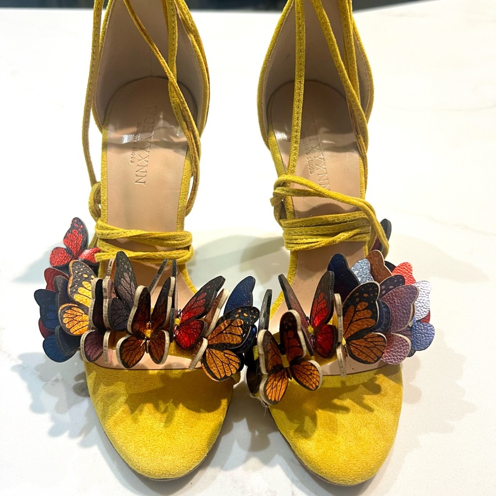 Butterfly Heels - Picture 4 of 5